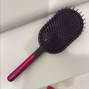 Dyson Pink and Black Detangling Hair Tool